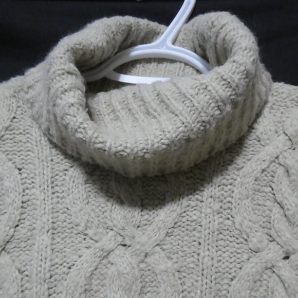 JACOB ANNEXE | small | Cable Knit Turtleneck Sweater | NWOT - Picture 4 of 16
